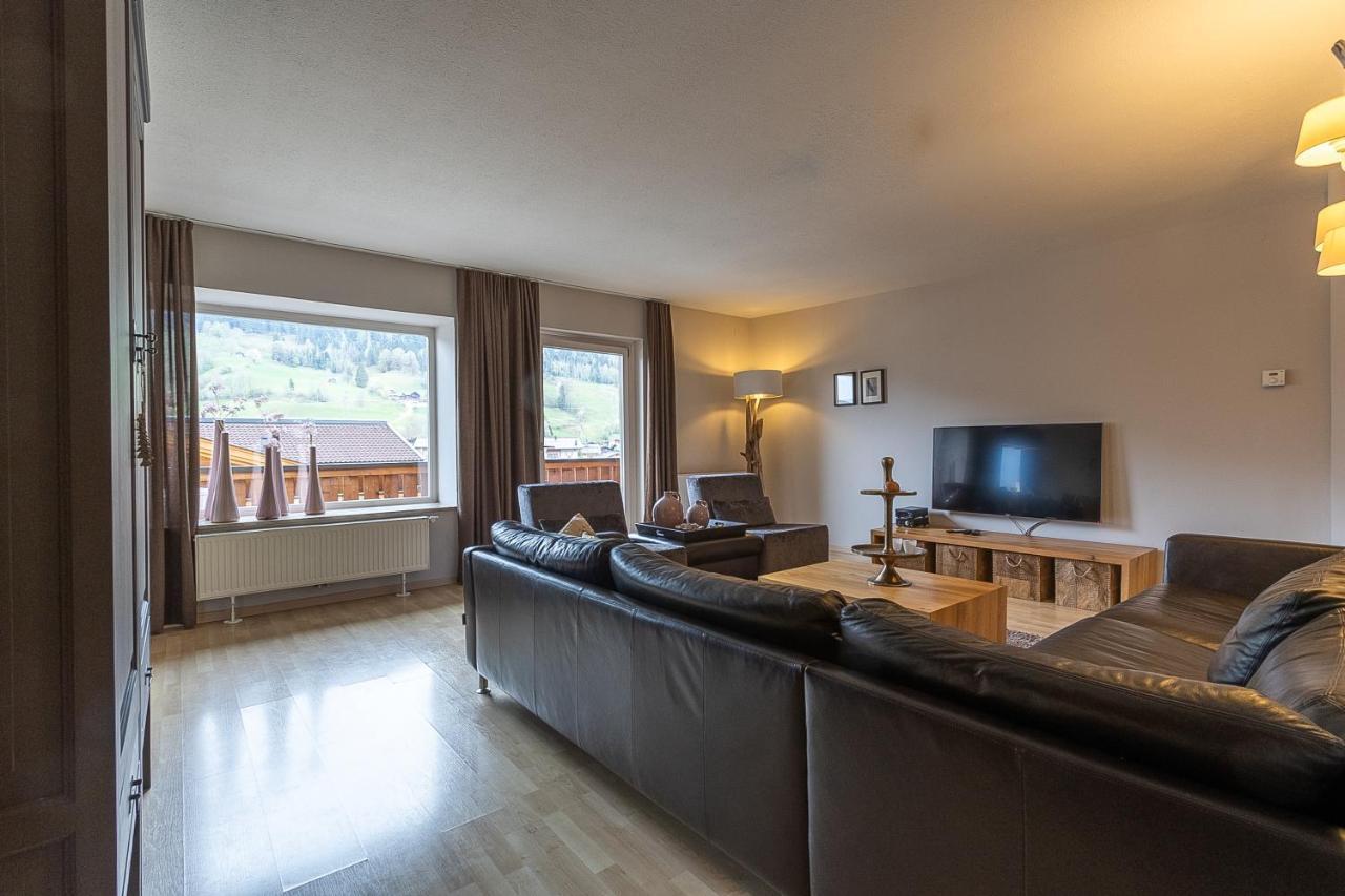 Haus Almkreek Apartment Kaprun Bagian luar foto