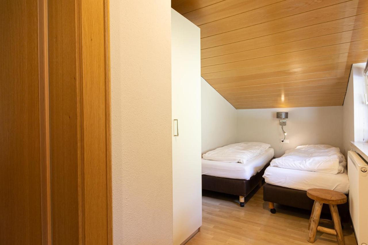 Haus Almkreek Apartment Kaprun Bagian luar foto