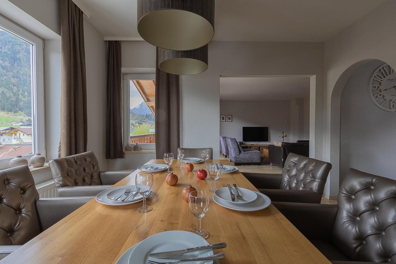Haus Almkreek Apartment Kaprun Bagian luar foto