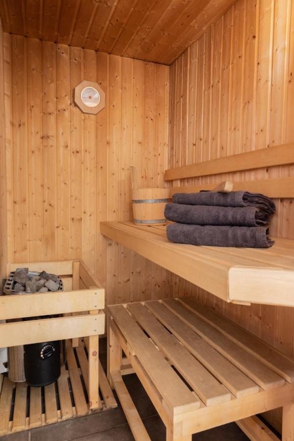 Haus Almkreek Apartment Kaprun Bagian luar foto