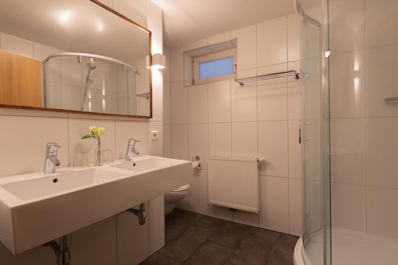 Haus Almkreek Apartment Kaprun Bagian luar foto