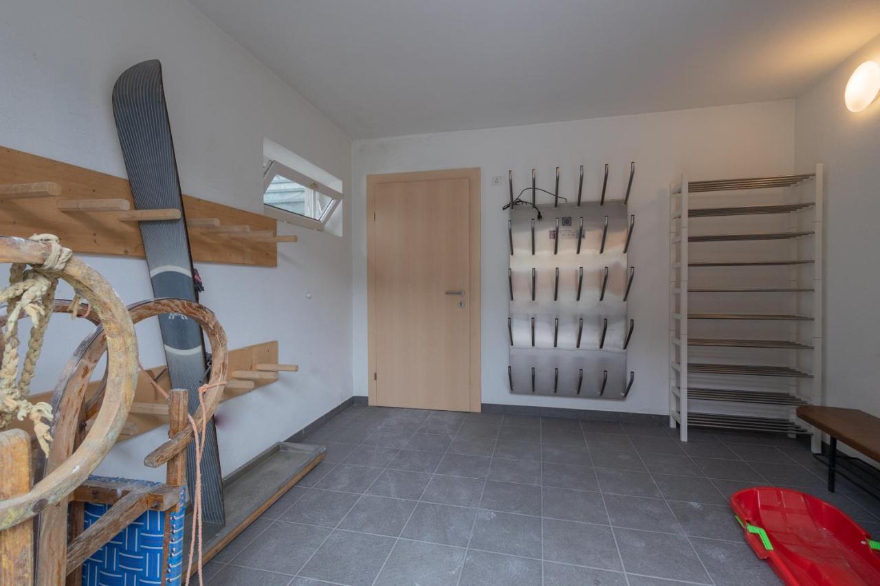 Haus Almkreek Apartment Kaprun Bagian luar foto